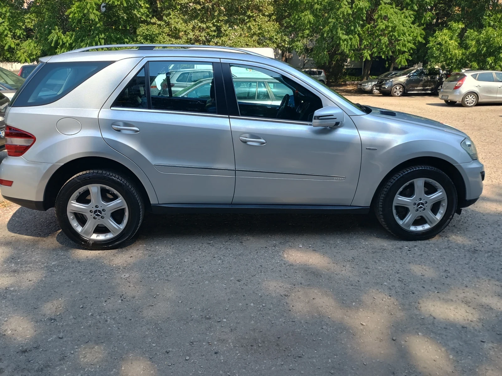 Mercedes-Benz ML 300, снимка 7 - Автомобили и джипове - 54810133