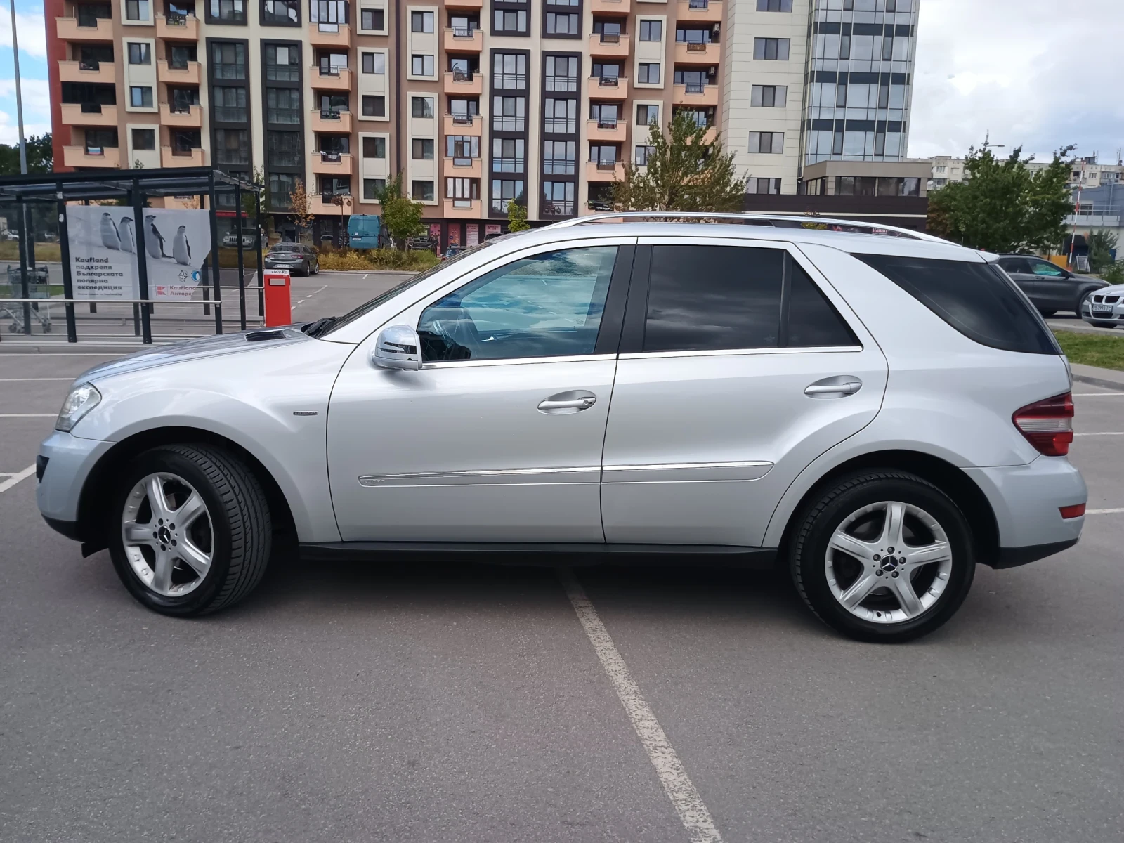Mercedes-Benz ML 300, снимка 5 - Автомобили и джипове - 56653269