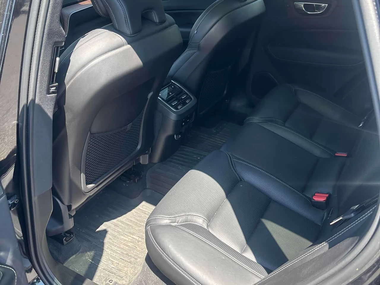 Volvo XC60 * Inscription * CARFAX * ЦЕНА ДО БГ, снимка 9 - Автомобили и джипове - 55275542