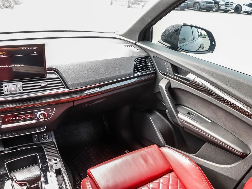 Audi SQ5 3.0T* QUATTRO* PREMIUM* CARBON* PANO* КОЖА* ПОДГРЕ, снимка 7 - Автомобили и джипове - 55474564