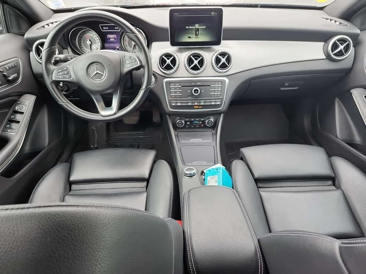 Mercedes-Benz GLA 250 CARFAX /Кожа/Нави/Подгрев/Панорама, снимка 10 - Автомобили и джипове - 55731114