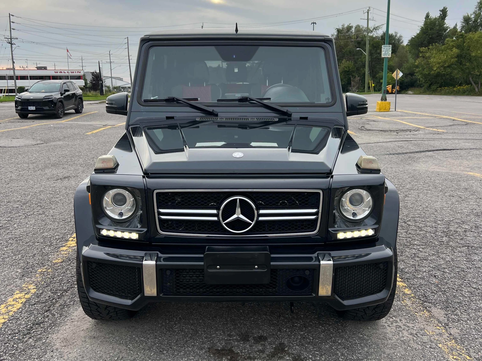 Mercedes-Benz G 63 AMG 4MATIC | CARFAX | АВТОКРЕДИТ БЕЗ ПЪРВОНАЧАЛНА, снимка 2 - Автомобили и джипове - 56133013