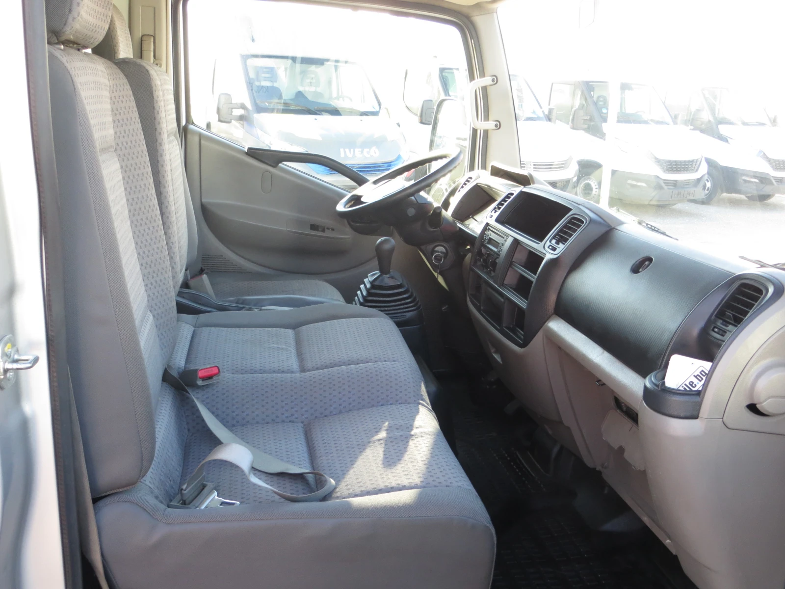 Nissan Capstar     | Mobile.bg   11