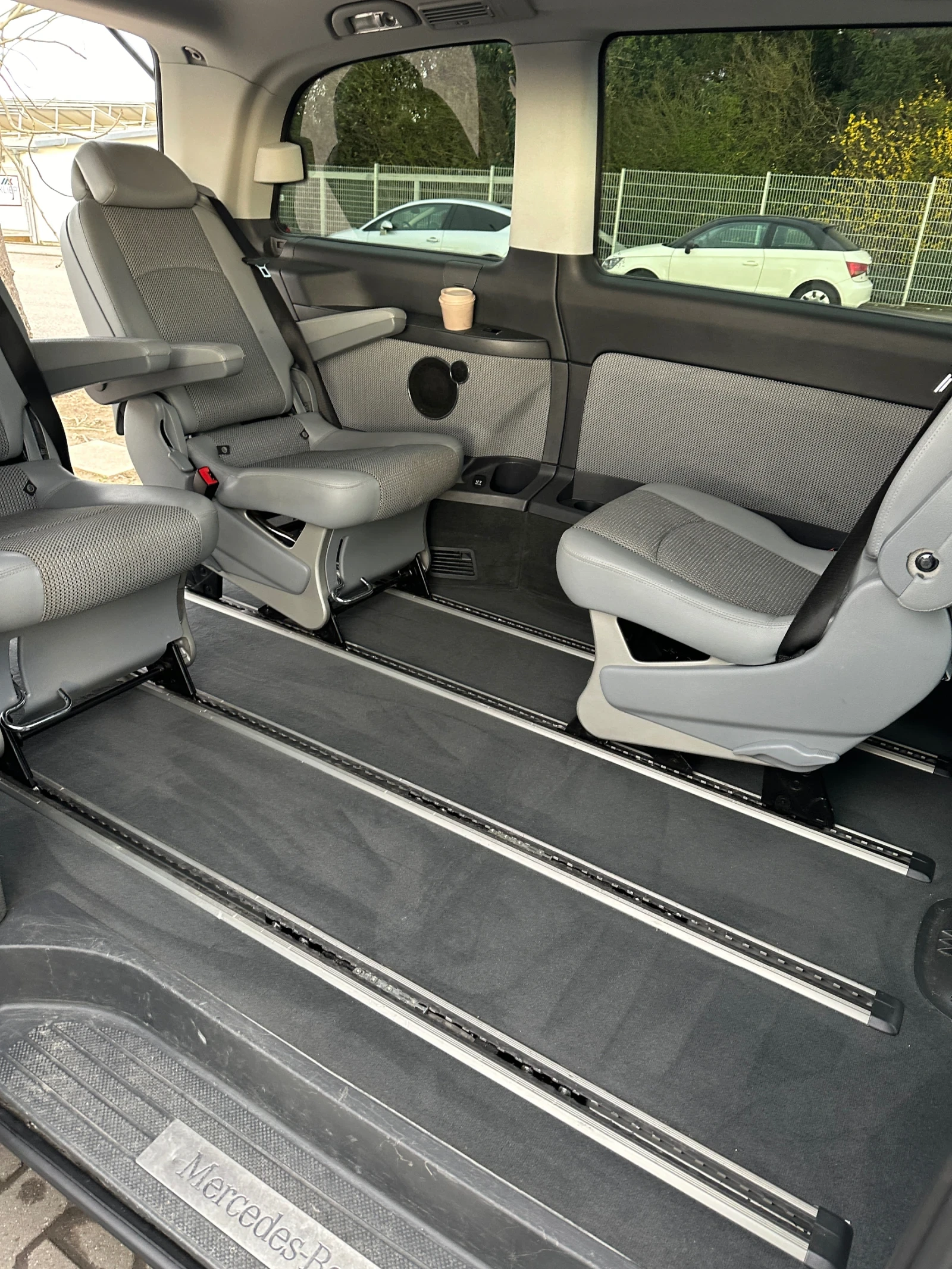 Mercedes-Benz Viano, снимка 16 - Бусове и автобуси - 53711778