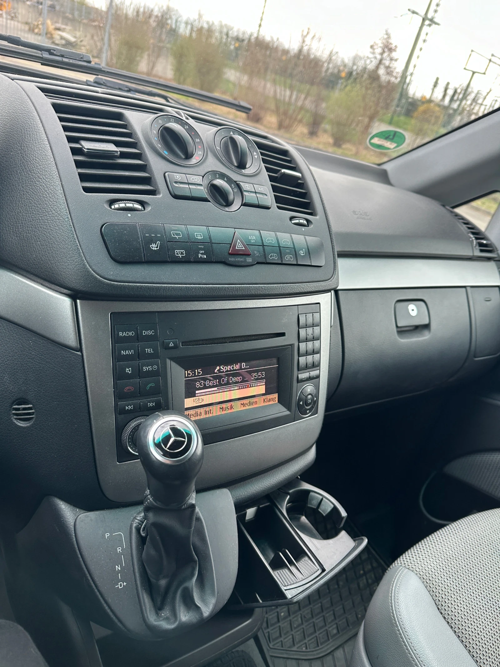 Mercedes-Benz Viano, снимка 8 - Бусове и автобуси - 53711778