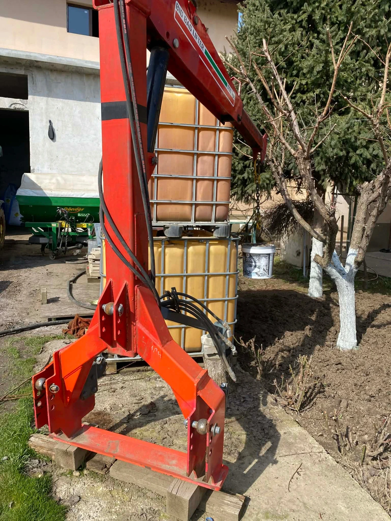 Телескопичен товарач Друга марка 1200 кг