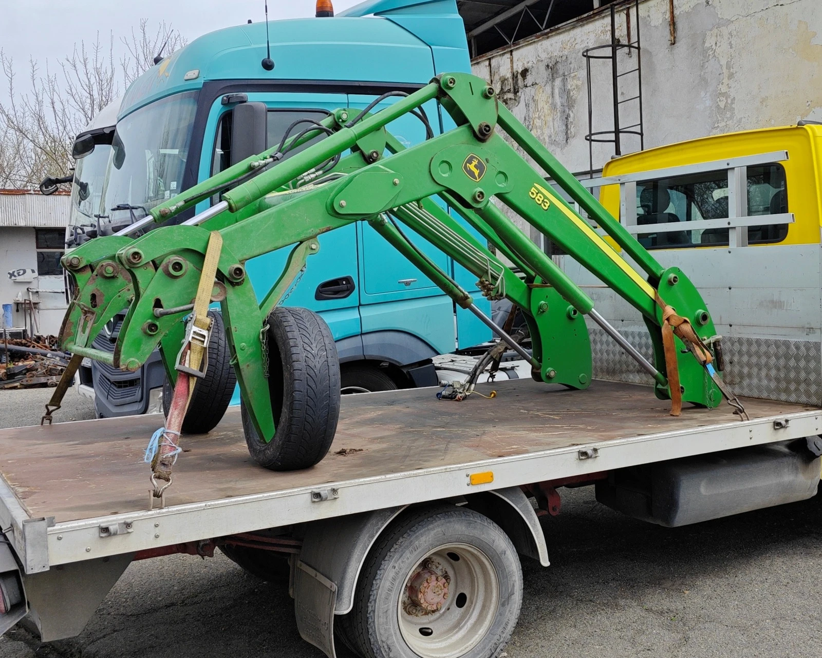 Челен товарач John Deere 583, снимка 1