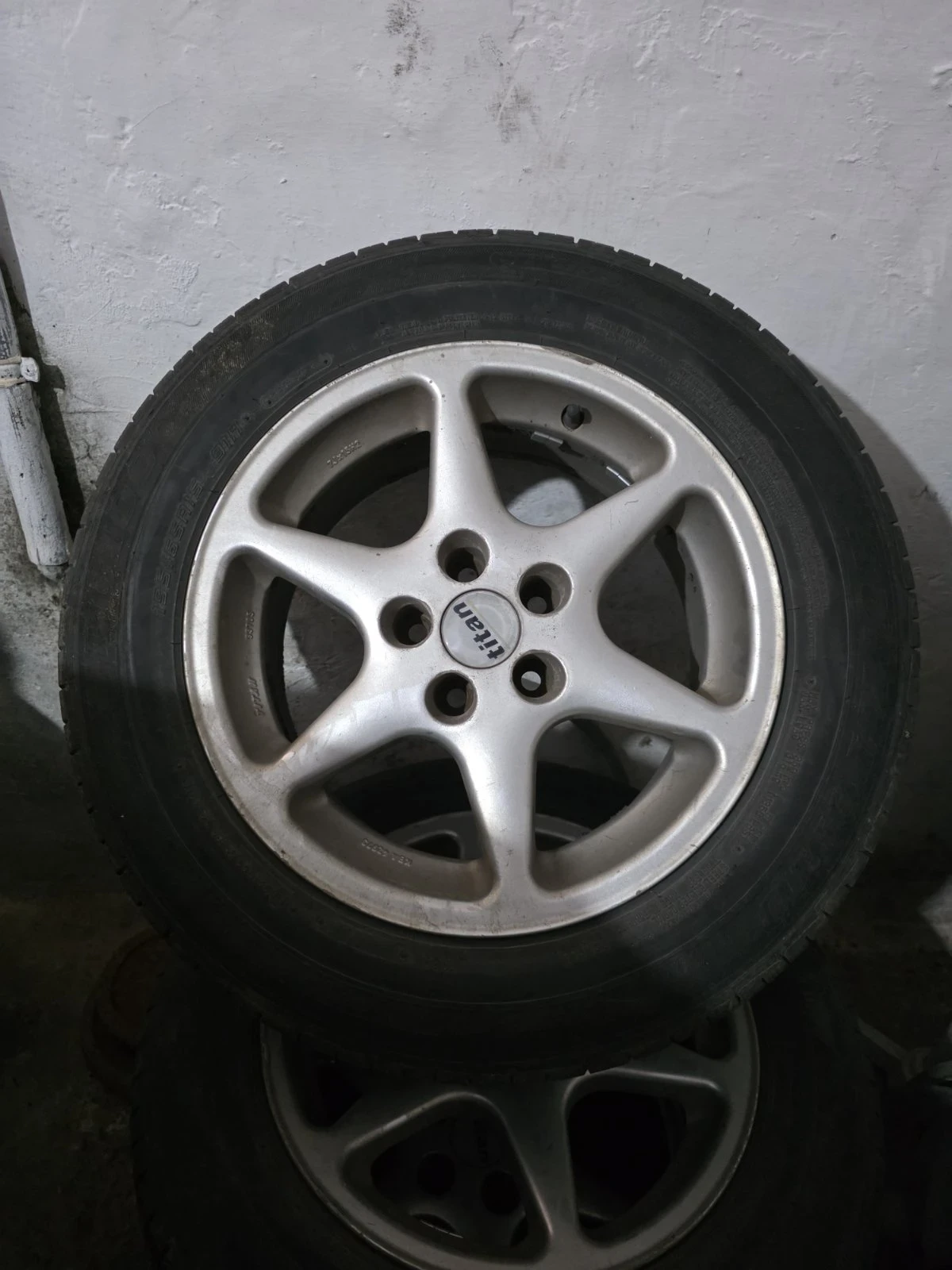Гуми с джанти Barum 195/65R15, снимка 3 - Гуми и джанти - 54793639