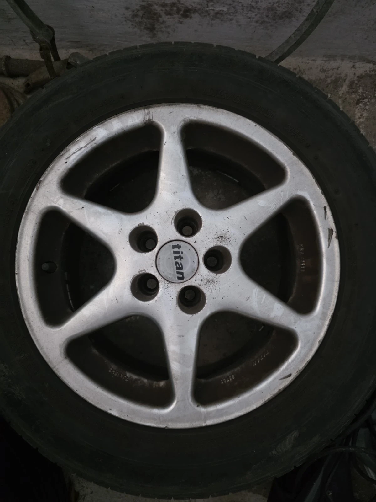 Гуми с джанти Barum 195/65R15