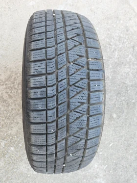 Гуми Зимни 225/60R17, снимка 1 - Гуми и джанти - 47492003