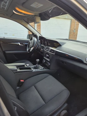 Mercedes-Benz C 180, снимка 11