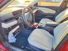 Ford Mustang Mach-E Premium, снимка 7