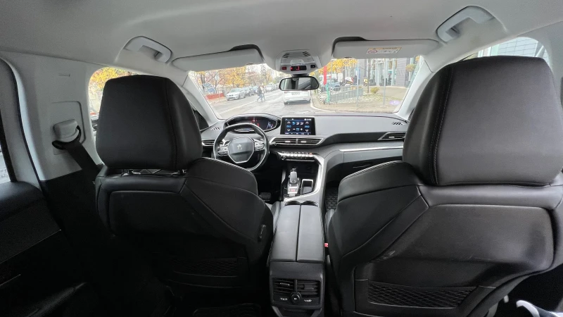 Peugeot 3008 1.2 PureTech Automatic, снимка 14 - Автомобили и джипове - 47946083