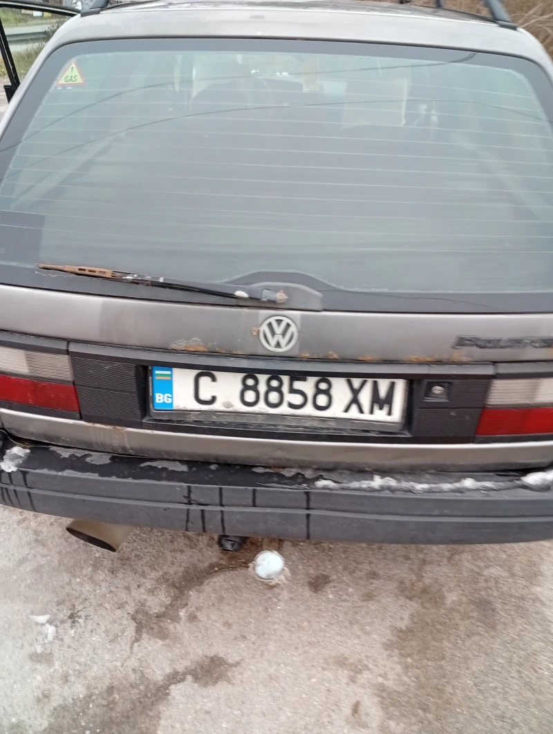 VW Passat 3, снимка 6 - Автомобили и джипове - 48272315