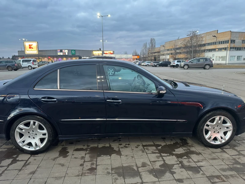 Mercedes-Benz E 320, снимка 4 - Автомобили и джипове - 48970066