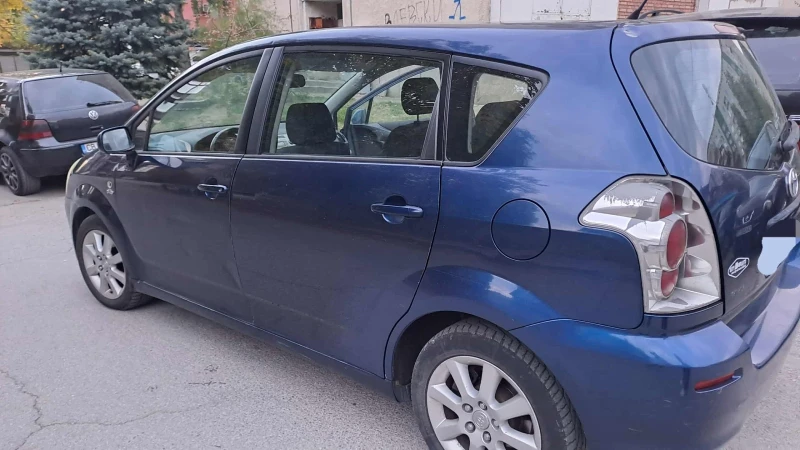 Toyota Corolla verso, снимка 5 - Автомобили и джипове - 52092918