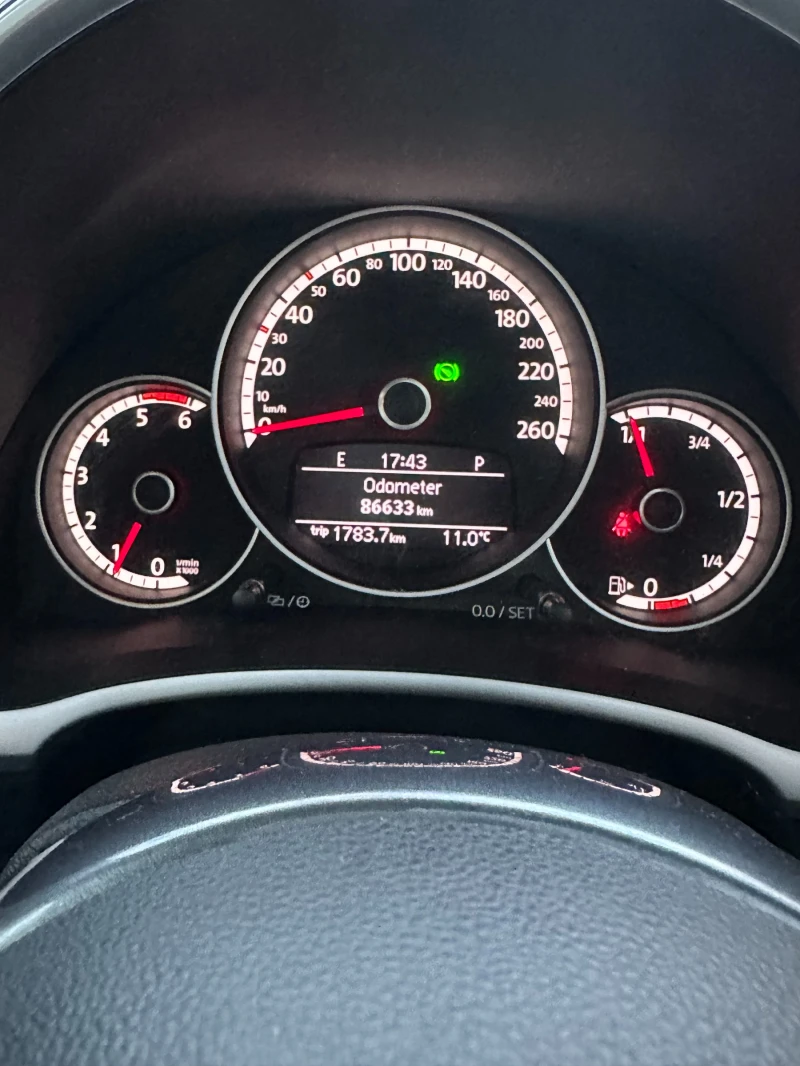 VW Beetle 1, 6 TDI, CUP EDITION, снимка 11 - Автомобили и джипове - 52425408