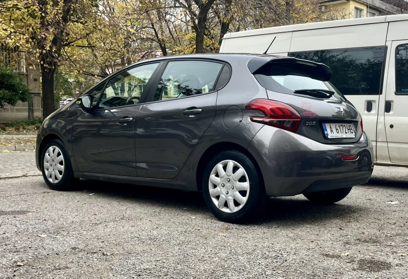 Peugeot 208 1.2 Бензин, снимка 4 - Автомобили и джипове - 52433141
