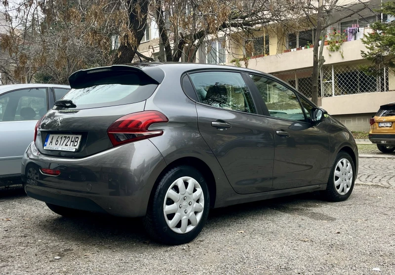 Peugeot 208 1.2 Бензин, снимка 6 - Автомобили и джипове - 52433141