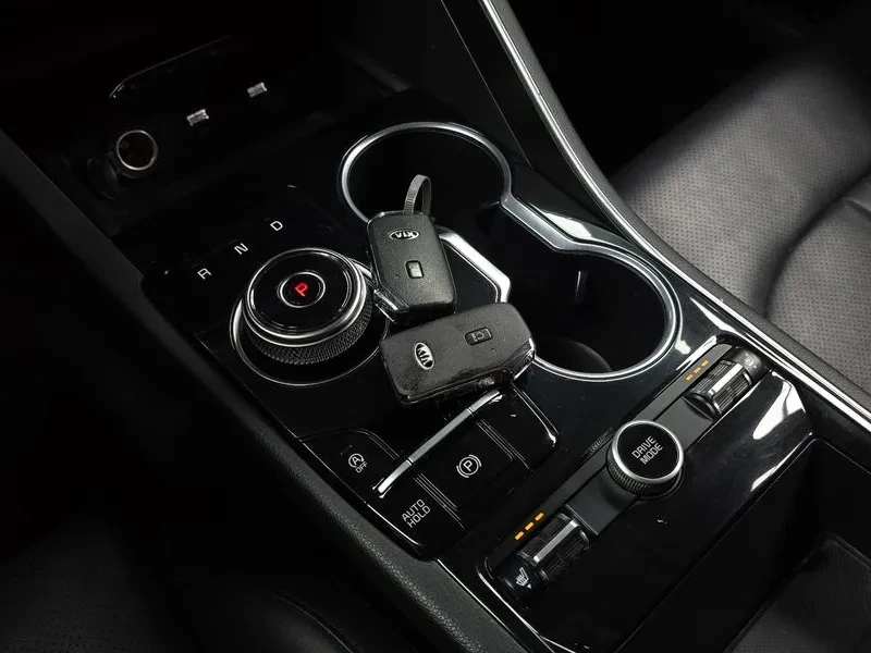 Kia K5 2.0 - САМО 30% АВАНС, снимка 9 - Автомобили и джипове - 55734825