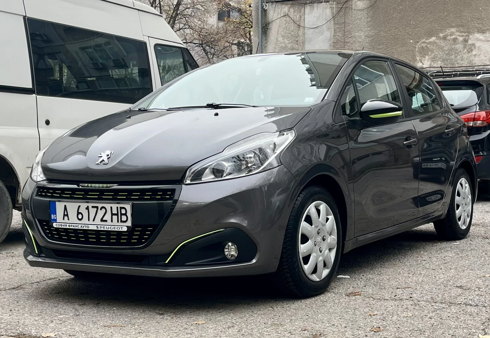 Peugeot 208 1.2 Бензин, снимка 1