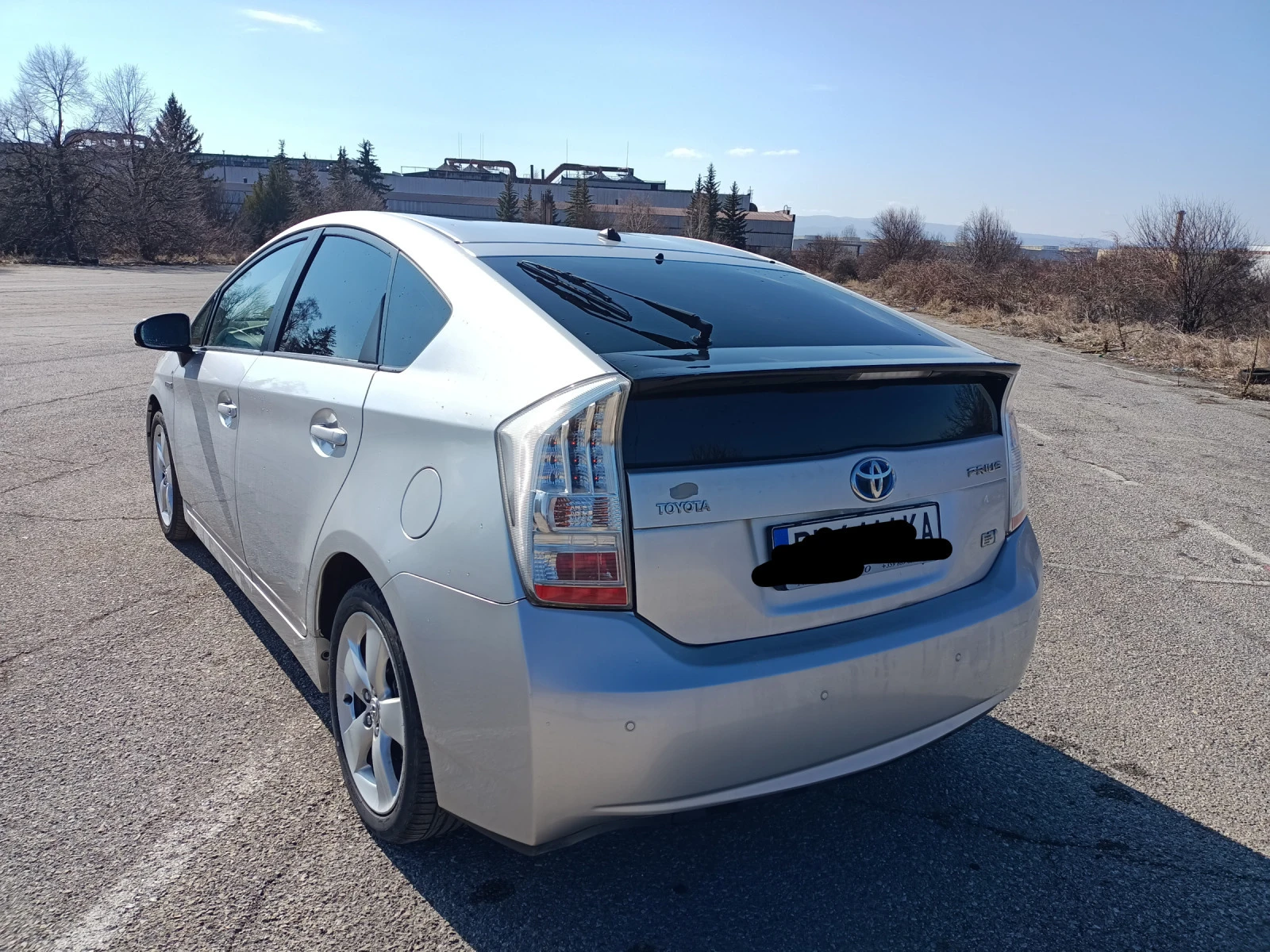 Toyota Prius HYBRID - изображение 3