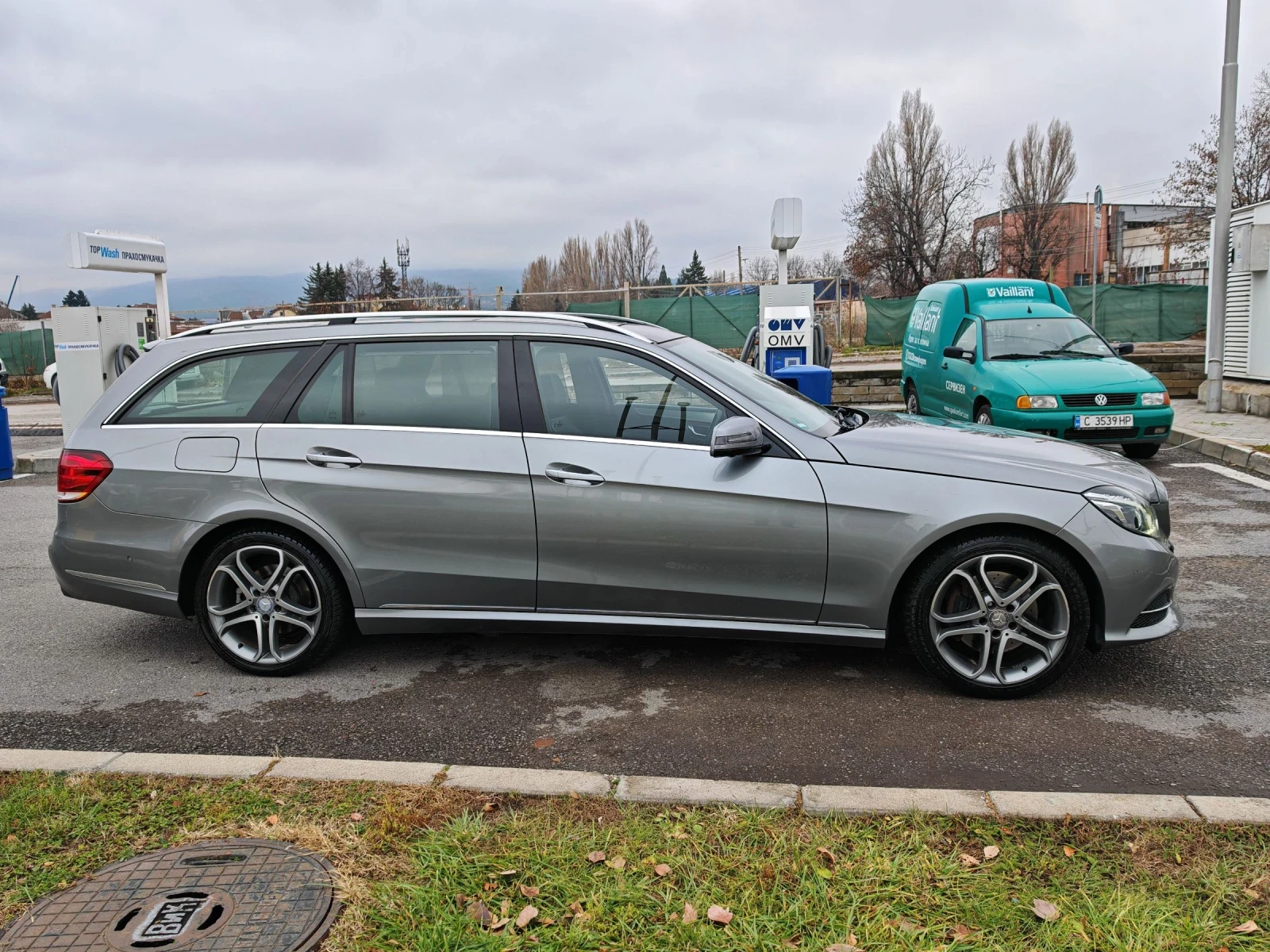 Mercedes-Benz E 300 CDI-HYBRID ТОП СЪСТОЯНИЕ НАПЪЛНО ОБСЛУЖЕН  - изображение 3