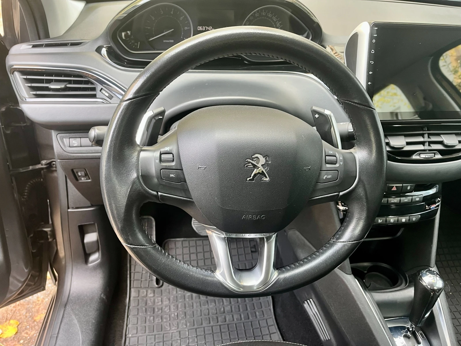 Peugeot 208 1.2 Бензин - изображение 9