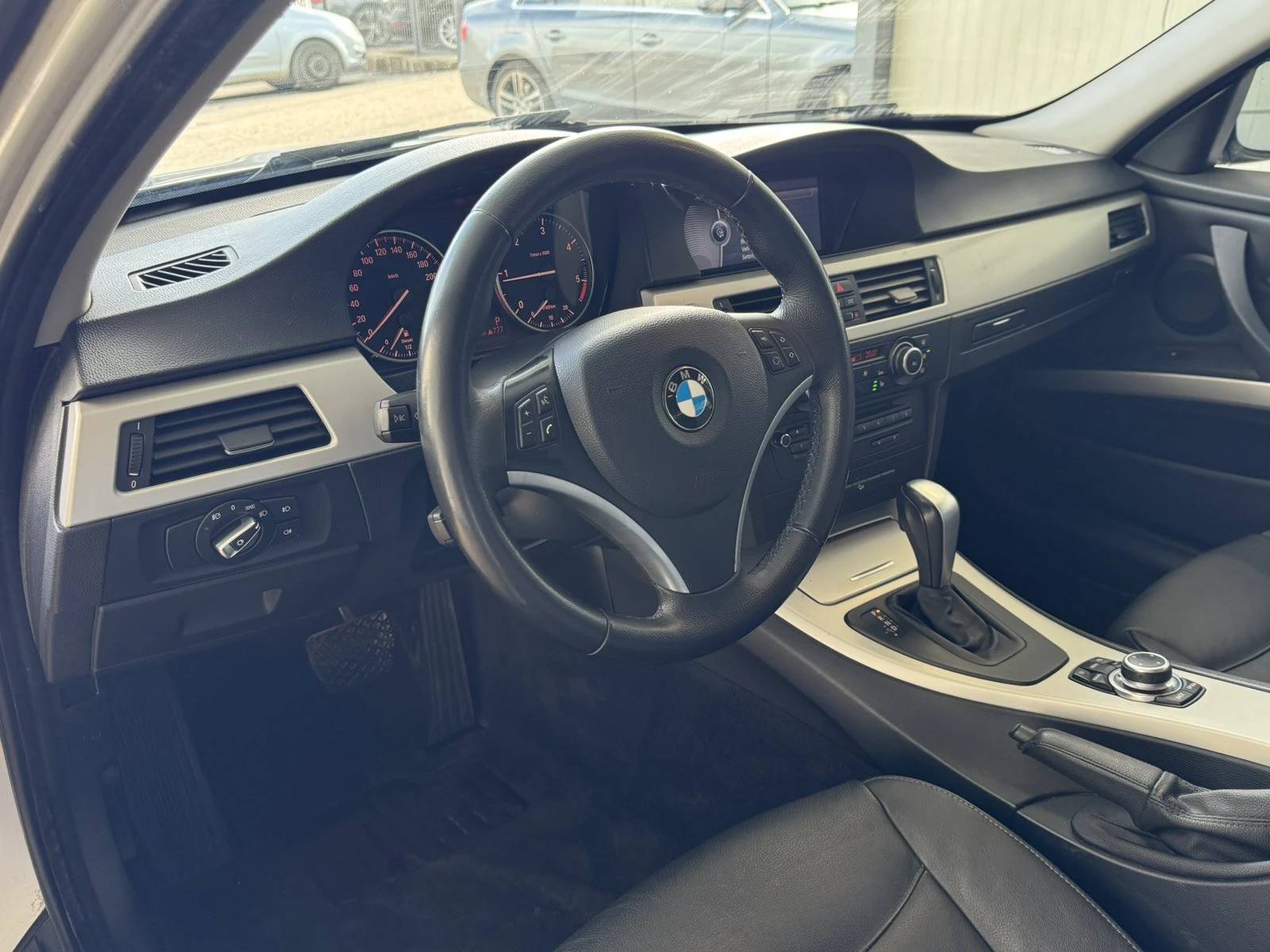 BMW 320 xDrive - изображение 9