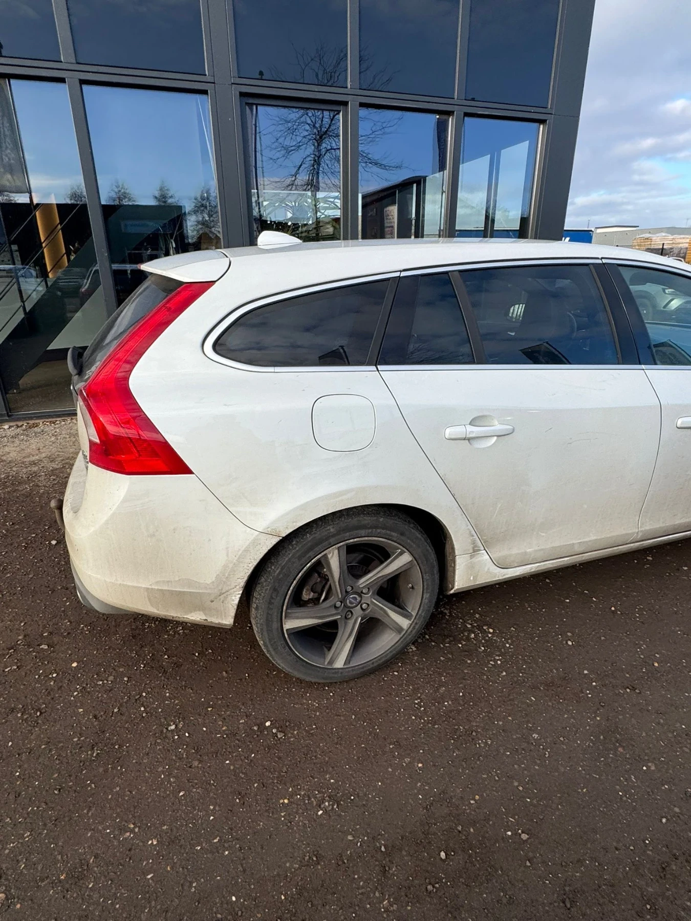 Volvo V60 R-Line HYBRIDE DIESEL | Mobile.bg � ����������� 4