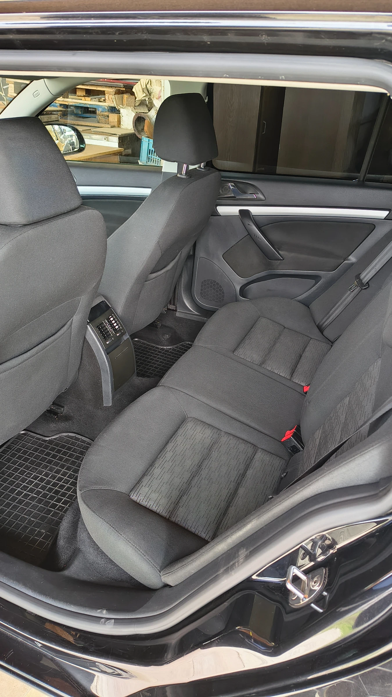 Skoda Octavia, снимка 11 - Автомобили и джипове - 53641346