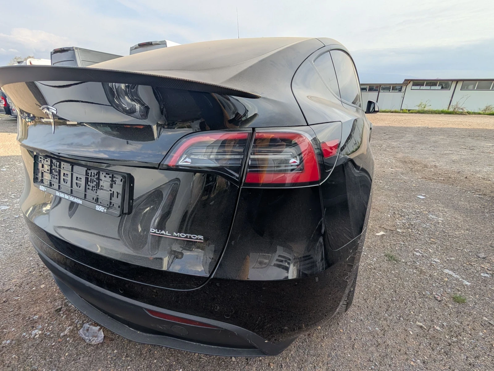 Tesla Model Y performance, снимка 5 - Автомобили и джипове - 53779345