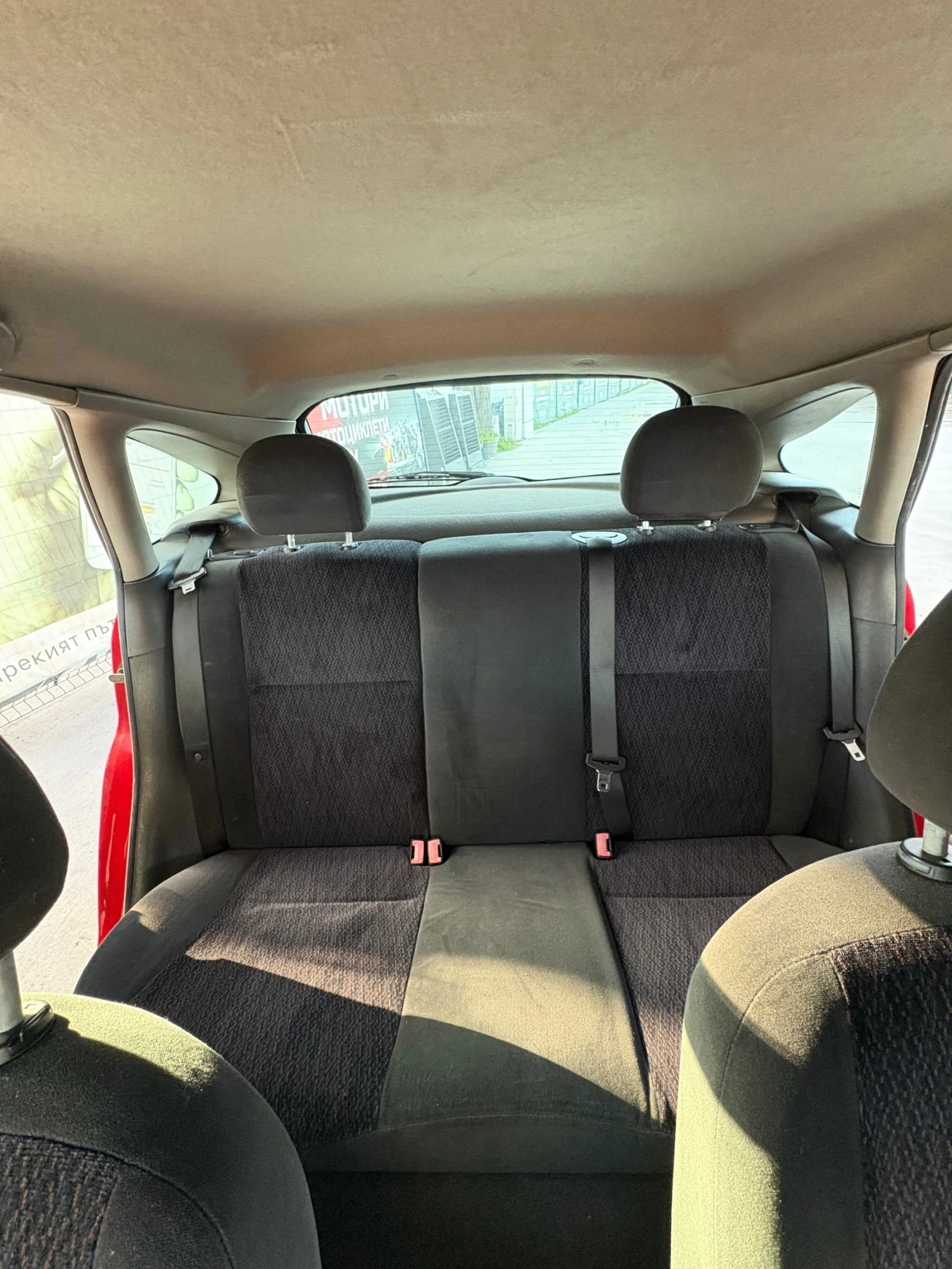 Ford Focus 1.4i 75к.с, снимка 12 - Автомобили и джипове - 53834847