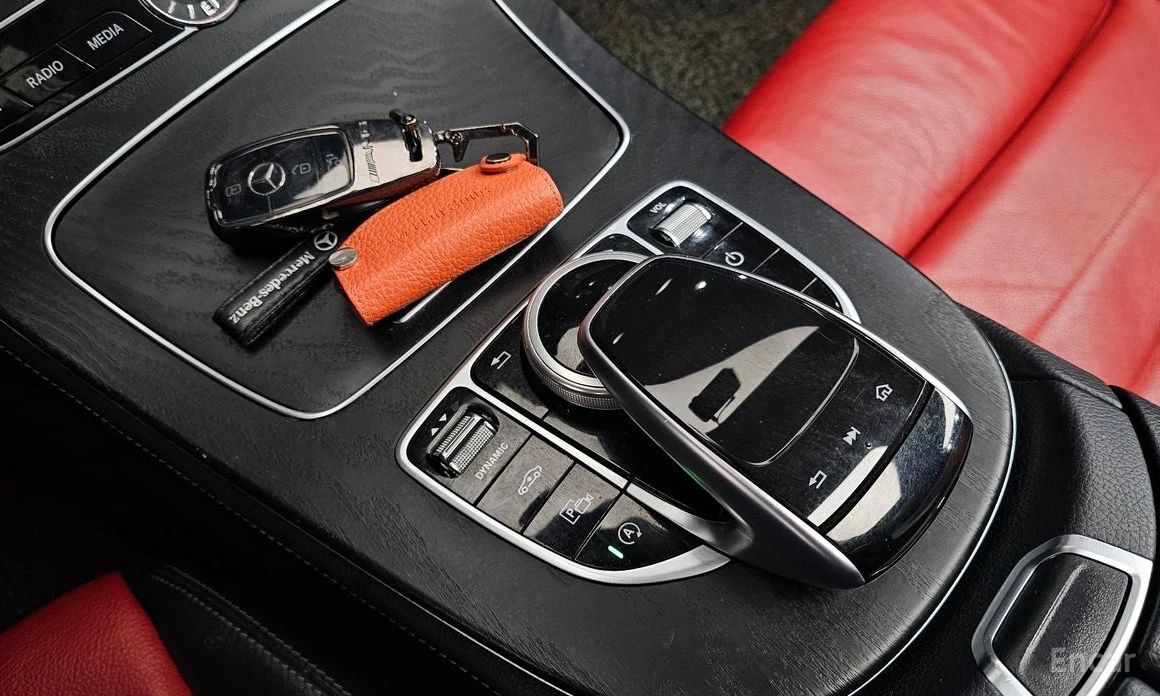 Mercedes-Benz E 220 AMG* HEAD-UP* ПАНОРАМА* ПОДГРЕВ* КАМЕРА* DIGITAL , снимка 14 - Автомобили и джипове - 53893008