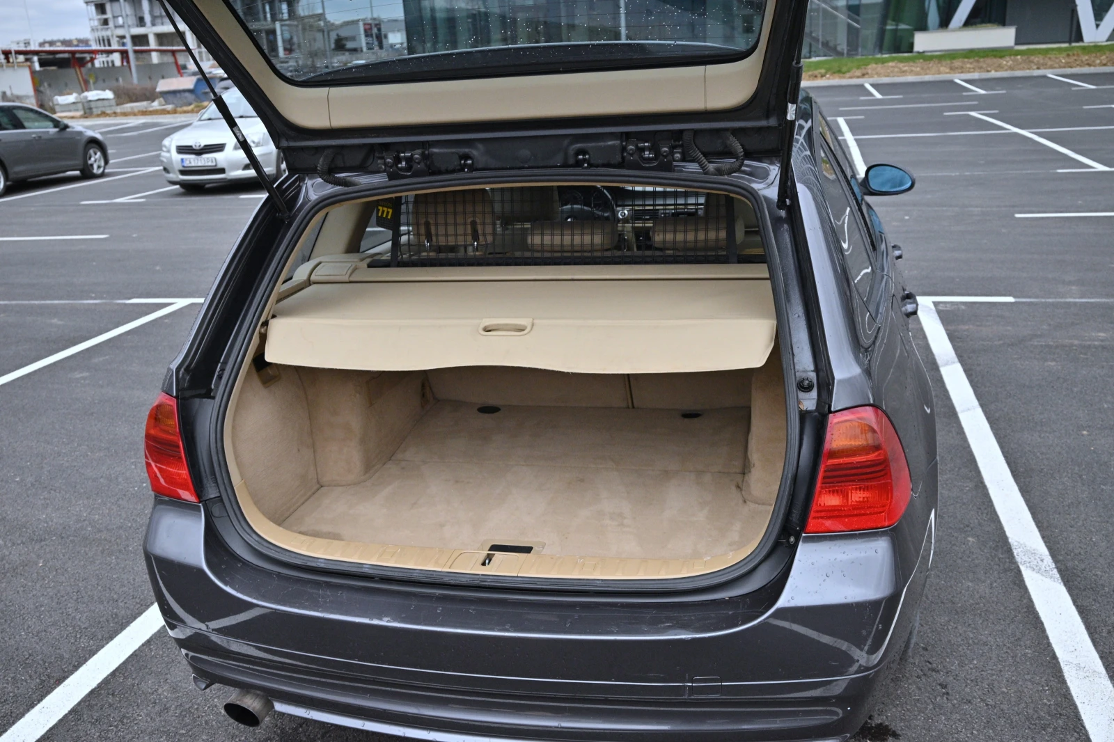 BMW 320, снимка 14 - Автомобили и джипове - 53967967