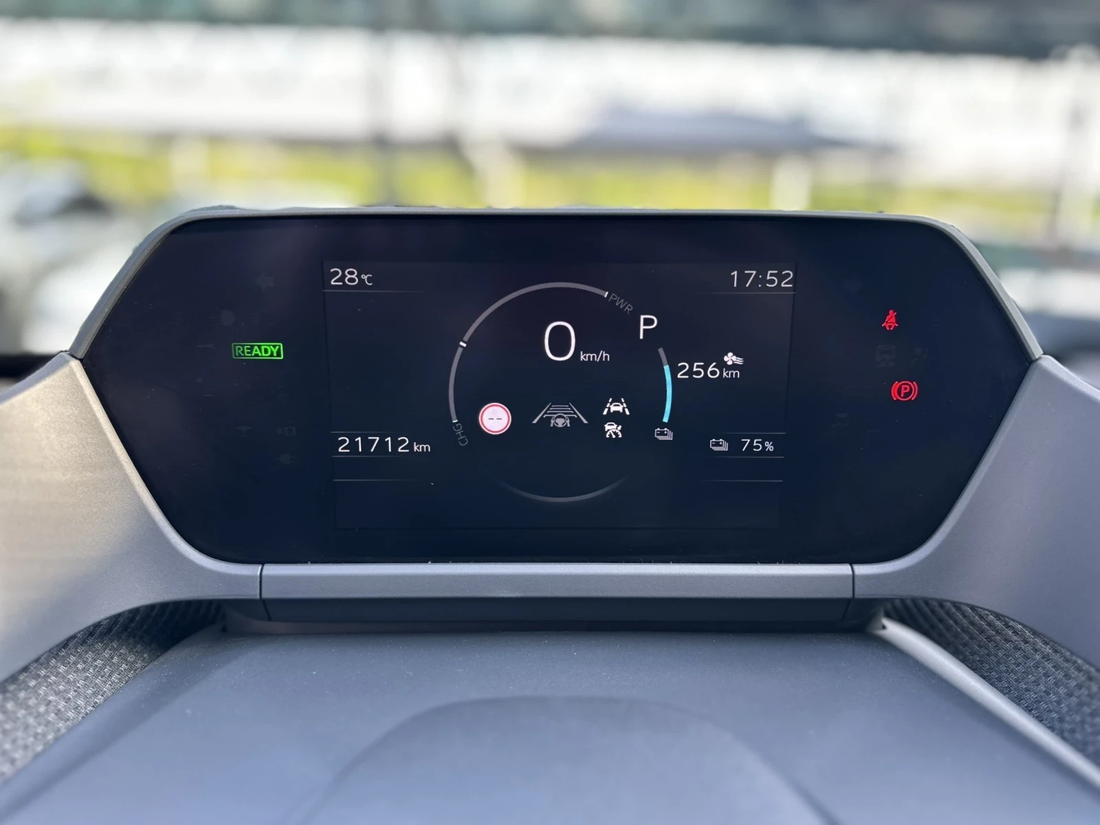 Toyota bZ4X  PREMIUM ! Digital ; K&G ; 72kWh 204hp, снимка 11 - Автомобили и джипове - 54043949