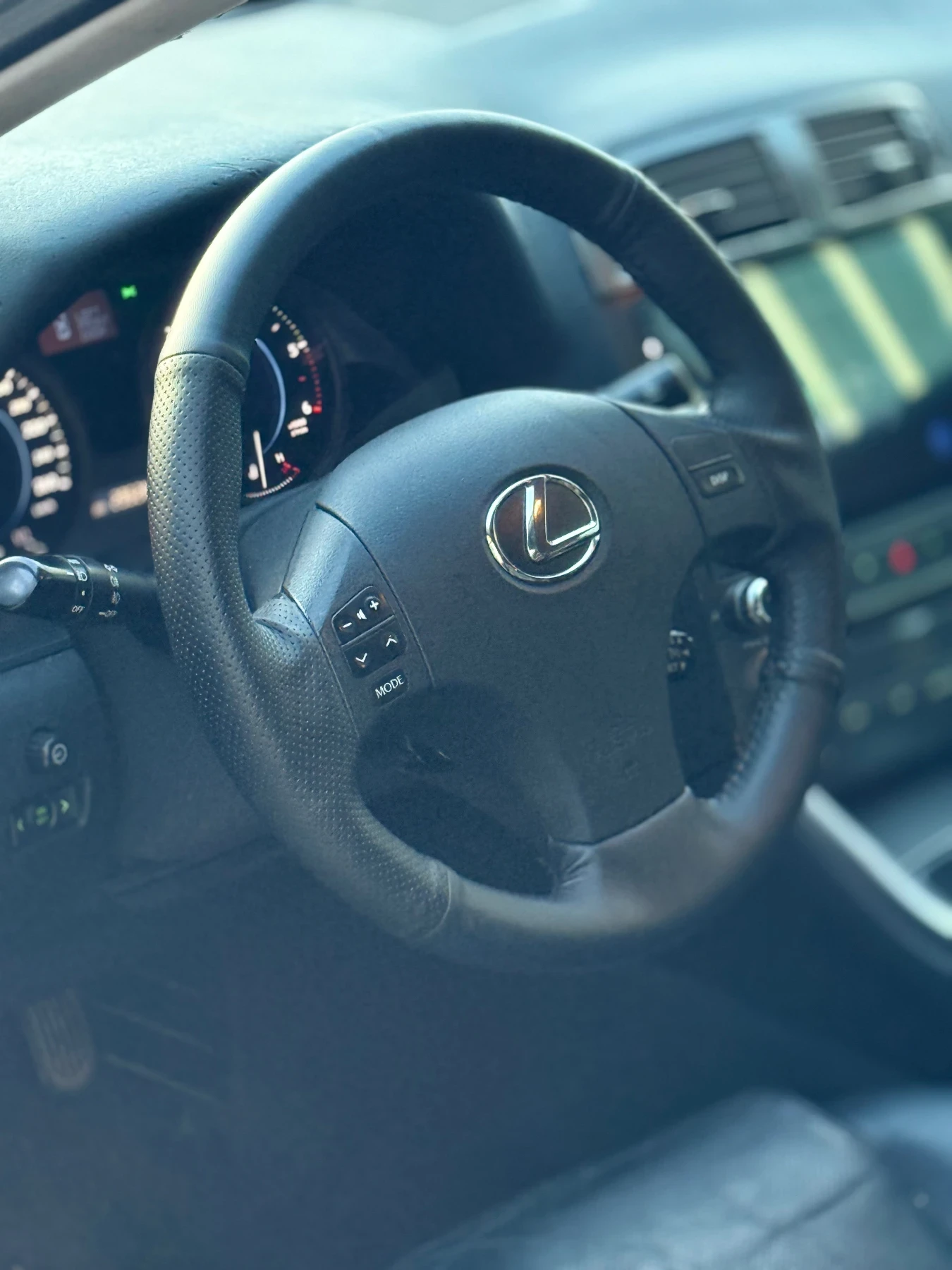 Lexus IS 220d, снимка 10 - Автомобили и джипове - 54141403