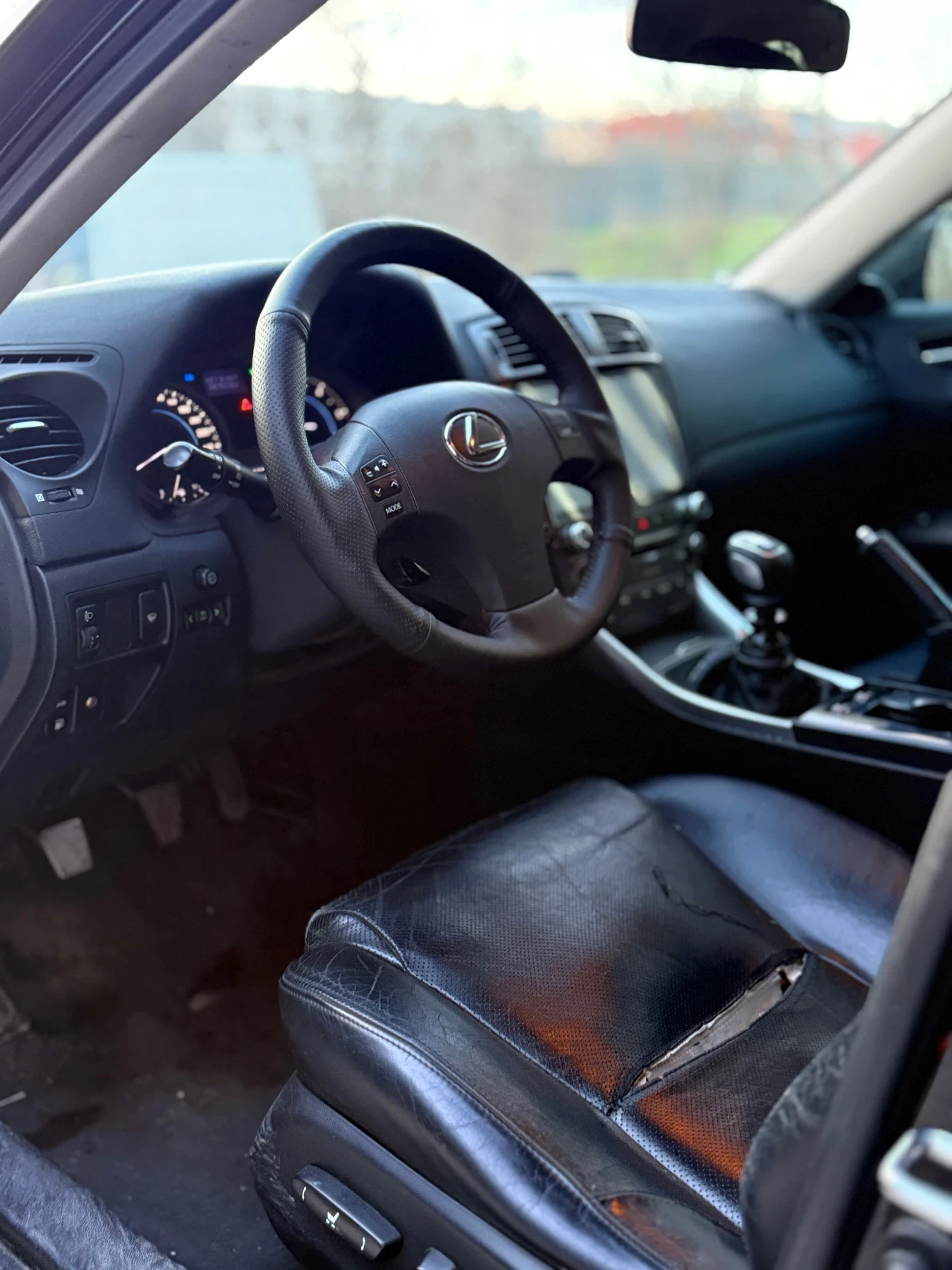 Lexus IS 220d, снимка 11 - Автомобили и джипове - 54141403