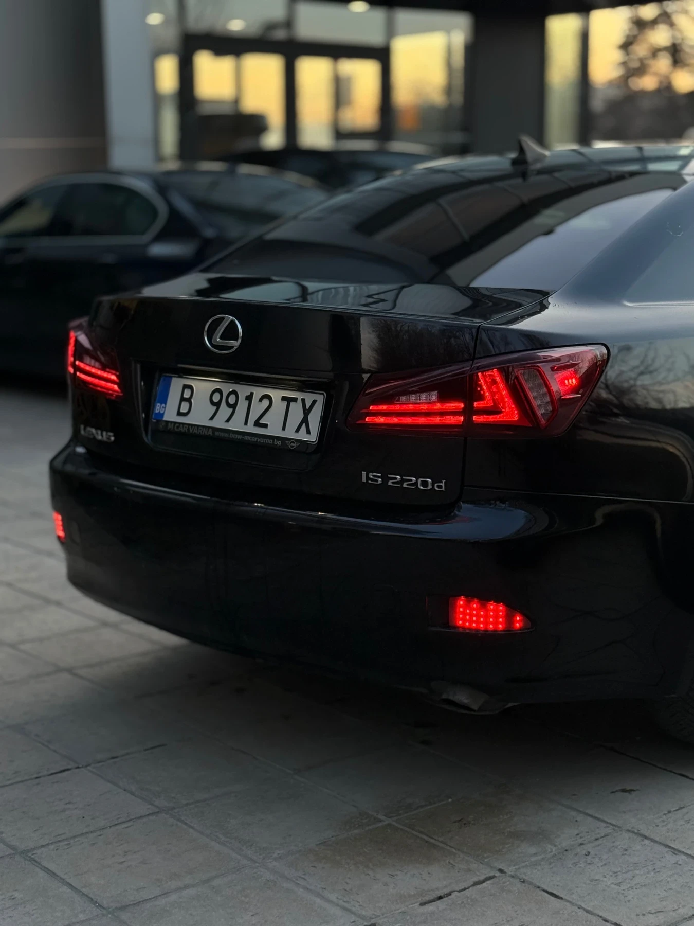 Lexus IS 220d, снимка 9 - Автомобили и джипове - 54141403