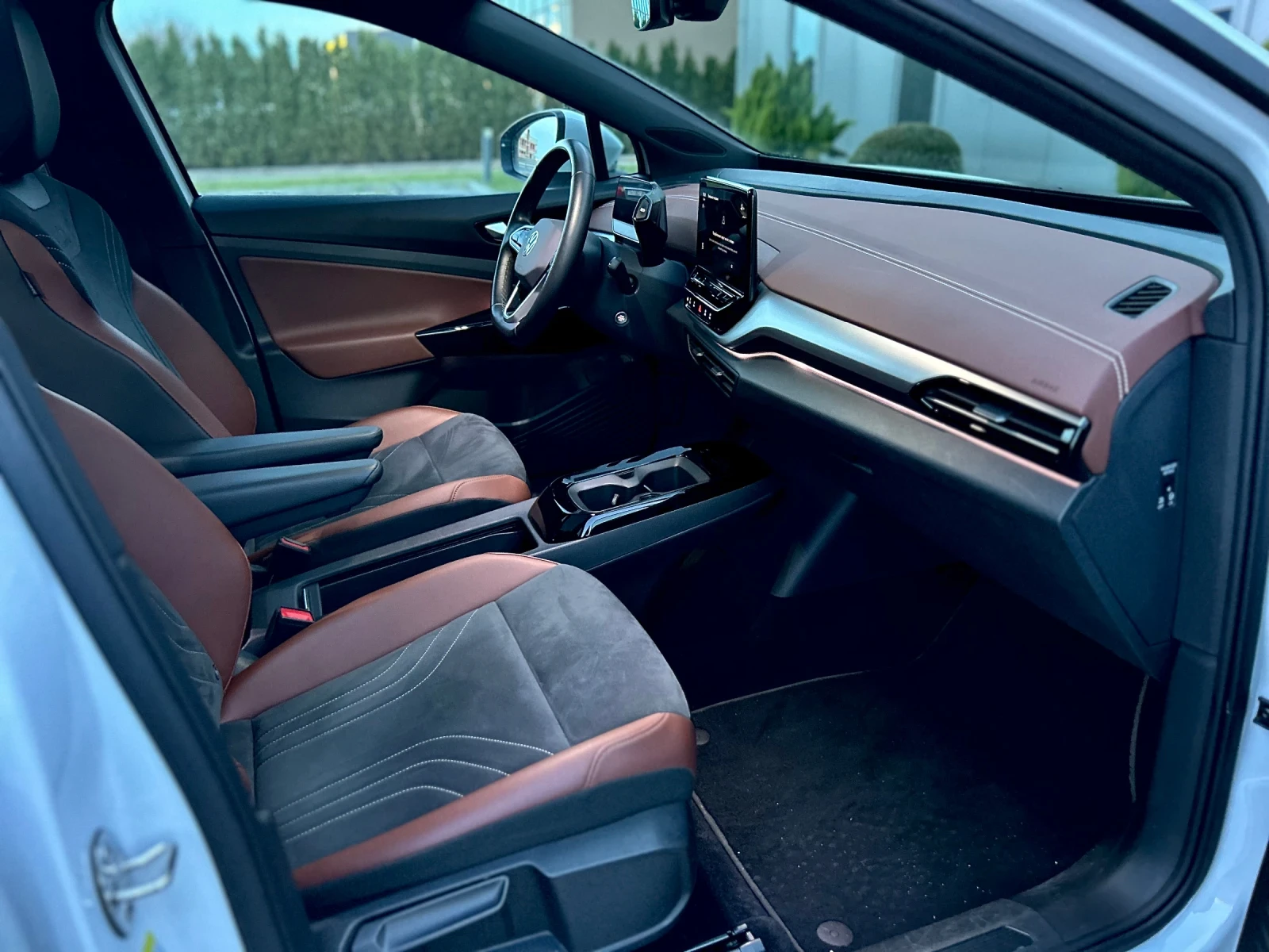 VW ID.4 PRO/82kWh/FULL/Гаранция, снимка 14 - Автомобили и джипове - 54164185