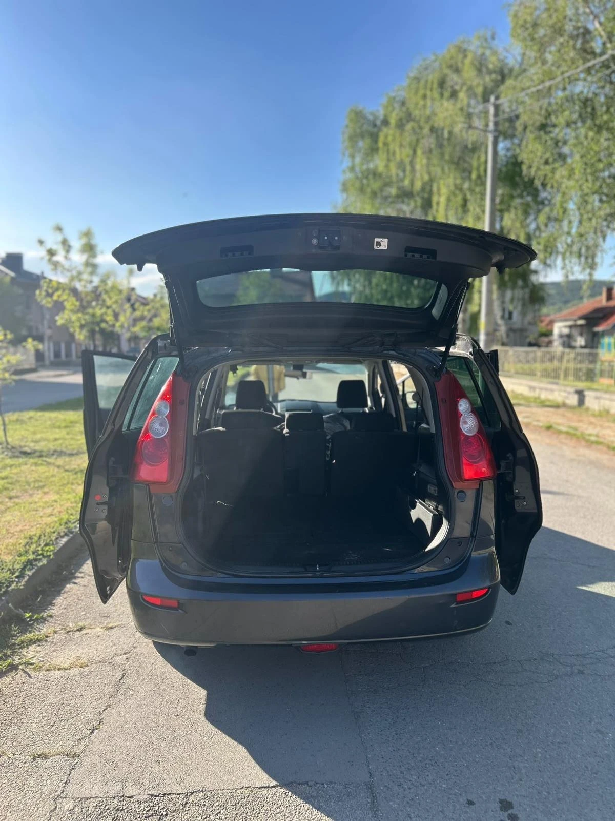 Mazda 5, снимка 7 - Автомобили и джипове - 54429552