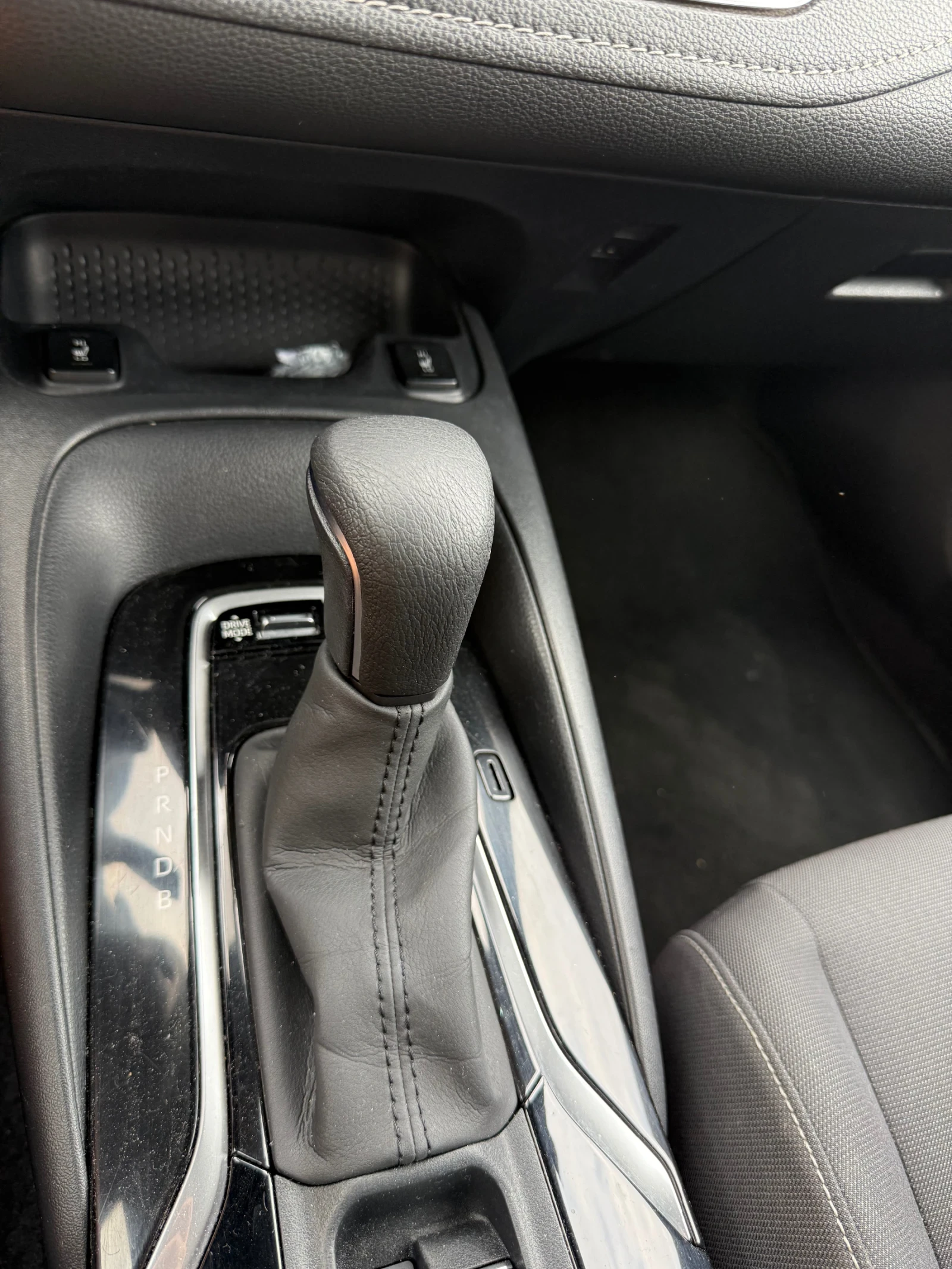 Suzuki Swace 1.8 hybrid CarPlay, снимка 10 - Автомобили и джипове - 56047839