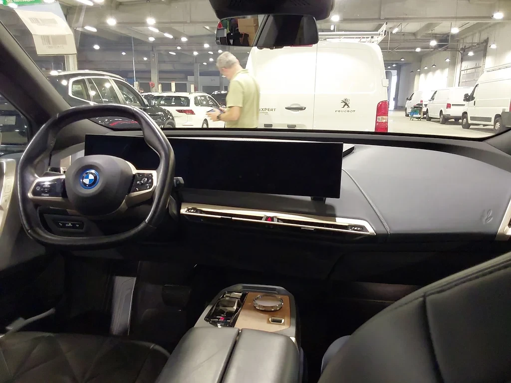 BMW iX ���������� 70KWH XDRIVE40 | Mobile.bg � ����������� 2