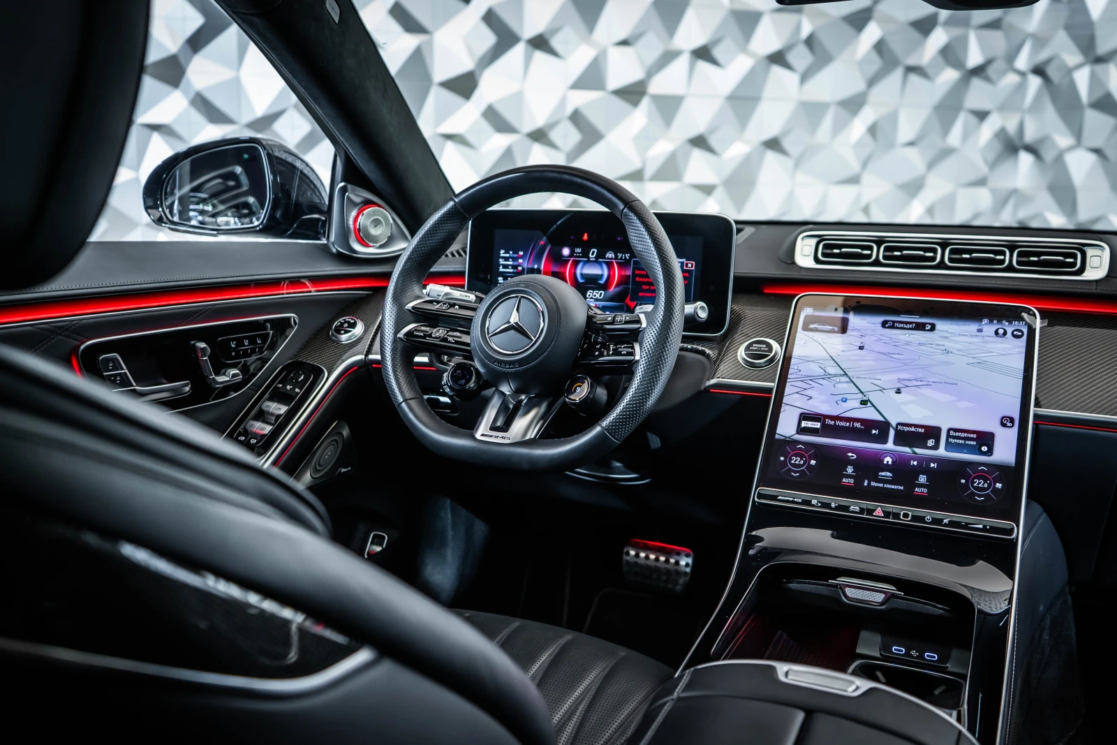 Mercedes-Benz S 63 AMG L 4M+ * Burm4D* Carbon* Монитори* Pano* FirstCl, снимка 10 - Автомобили и джипове - 55644234