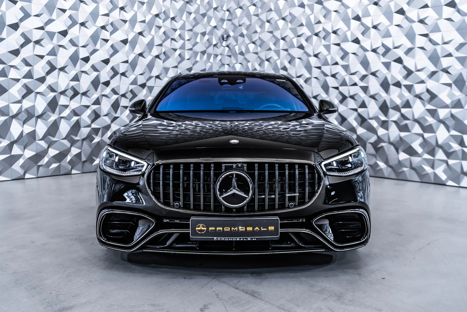 Mercedes-Benz S 63 AMG L 4M+ * Burm4D* Carbon* Монитори* Pano* FirstCl, снимка 2 - Автомобили и джипове - 55644234
