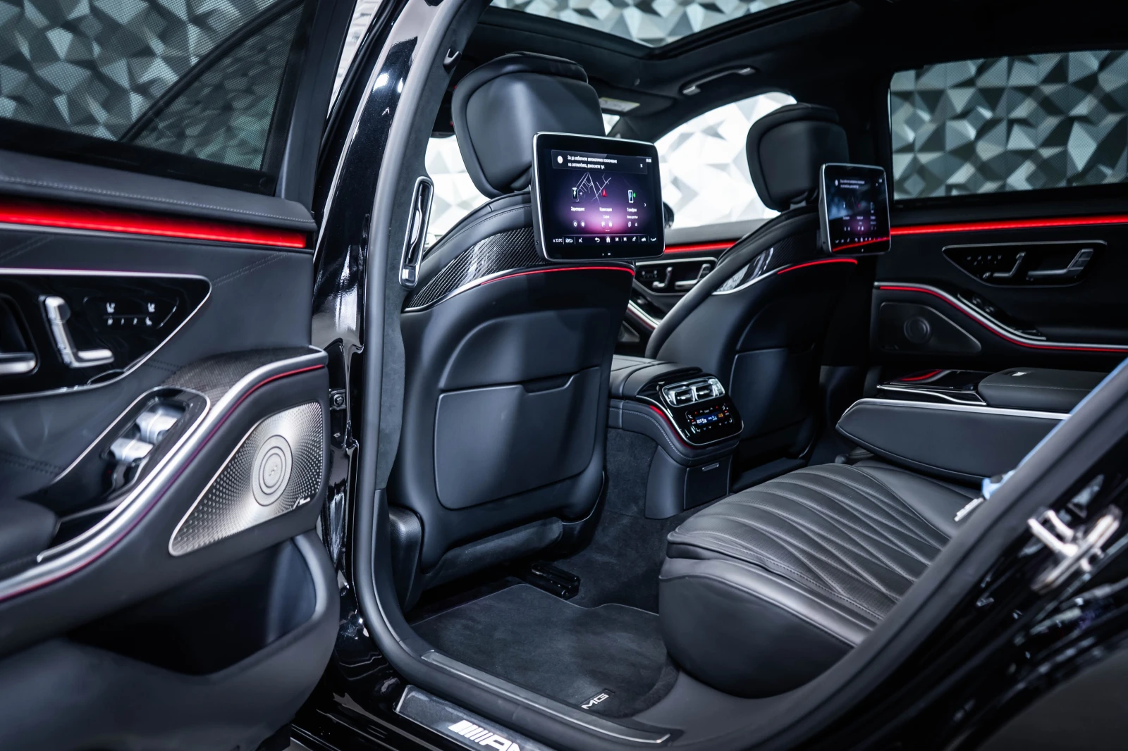 Mercedes-Benz S 63 AMG L 4M+ * Burm4D* Carbon* Монитори* Pano* FirstCl, снимка 14 - Автомобили и джипове - 55644234
