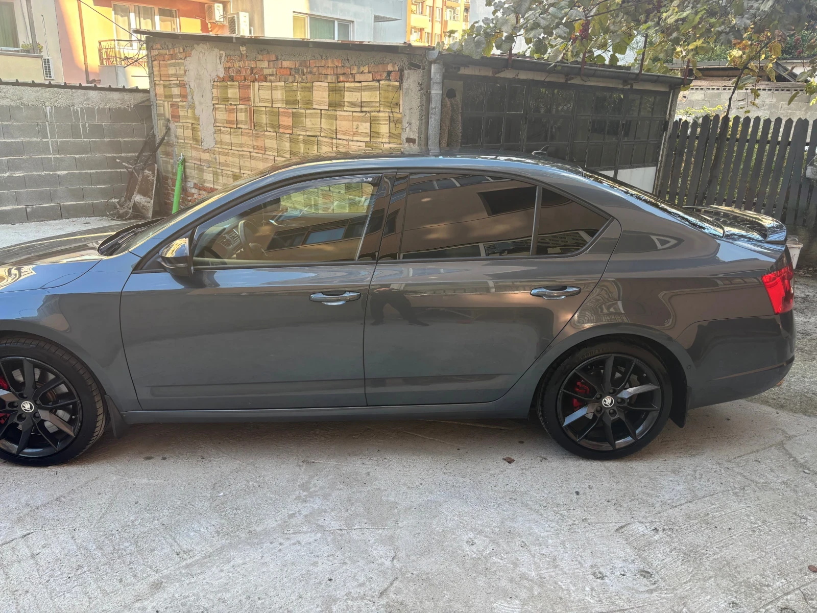 Skoda Octavia 2.0 tdi VRS DSG6 Shadow , снимка 4 - Автомобили и джипове - 55680042