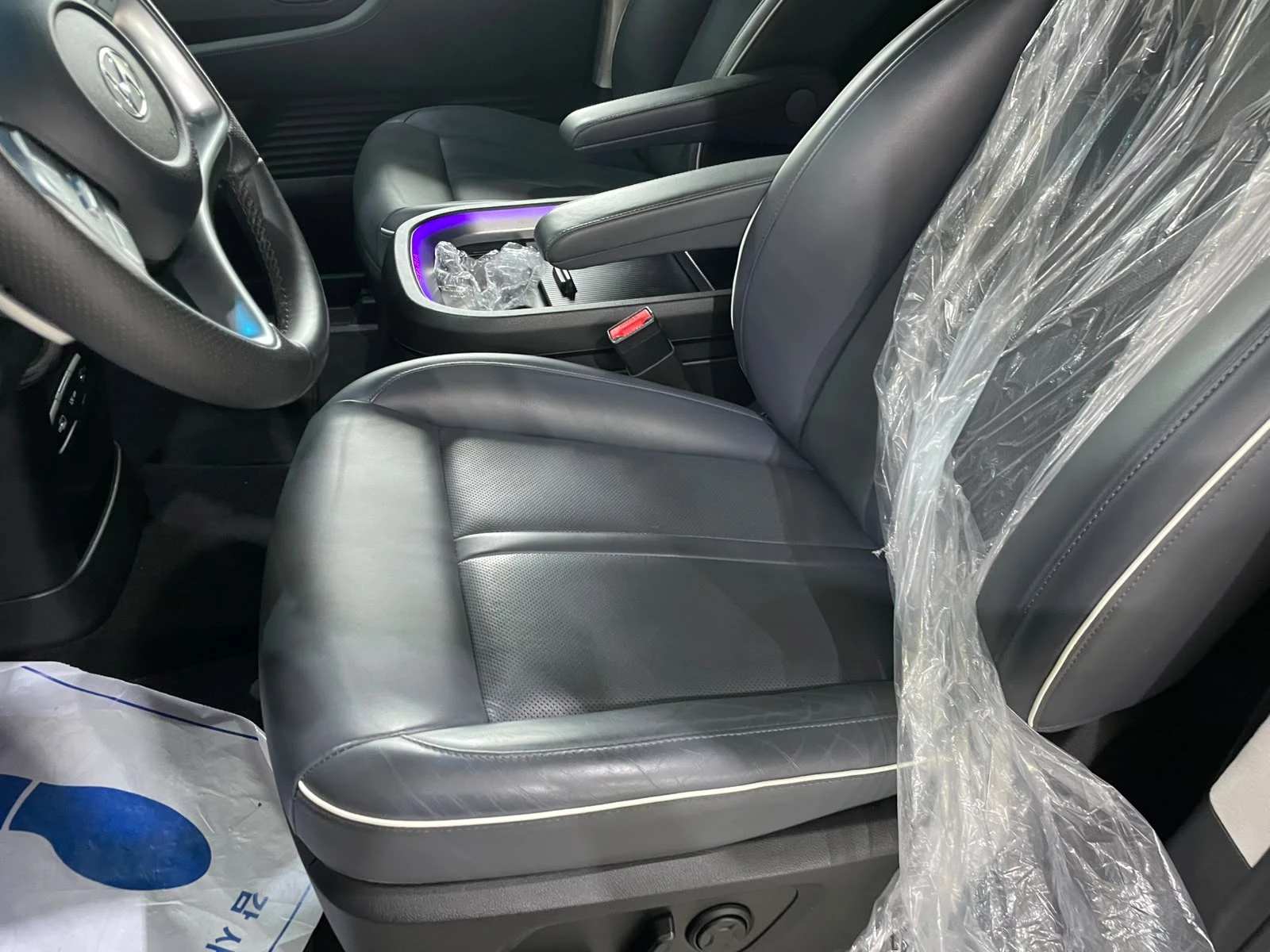 Hyundai Staria 3.5 LPG ! 6+ 1 ! Inspiration !, снимка 7 - Автомобили и джипове - 56210171