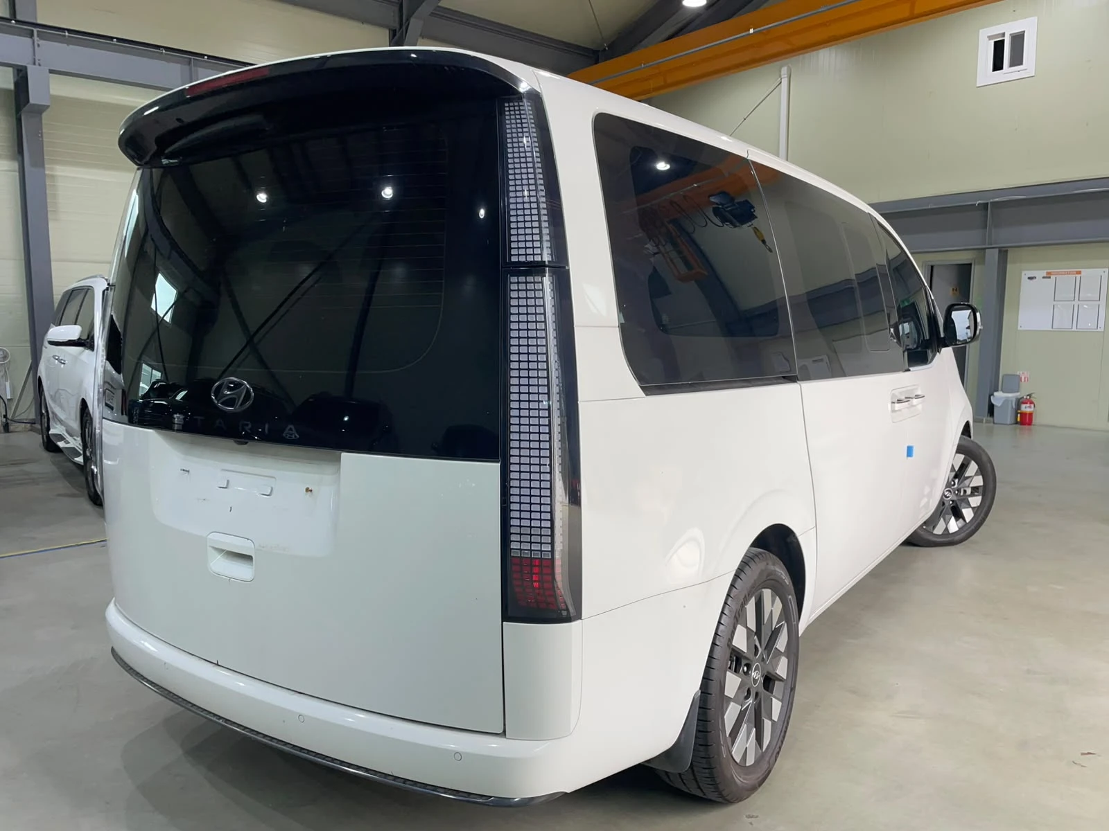Hyundai Staria 3.5 LPG ! 6+ 1 ! Inspiration !, снимка 4 - Автомобили и джипове - 56210171