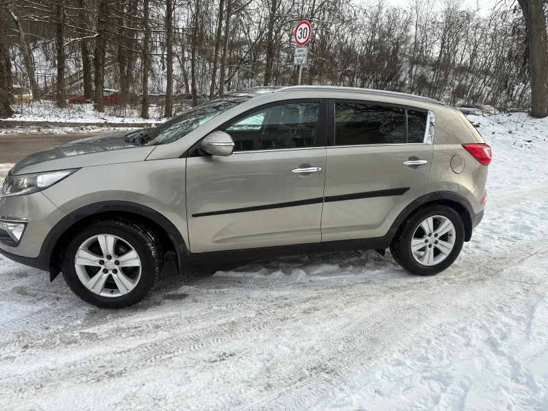 Kia Sportage 2000 бензин, снимка 7 - Автомобили и джипове - 53088402